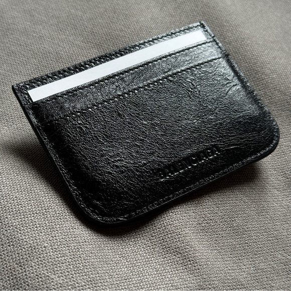 BALENCIAGA Le Cagole Leather Card Holder NWT - Picture 5 of 6